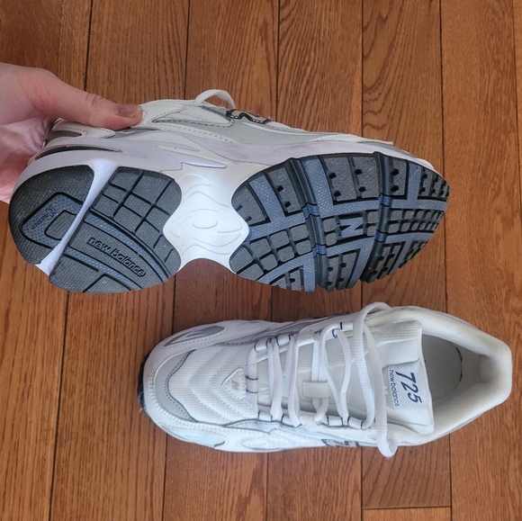 New Balance Sneakers - Picture 4 of 4